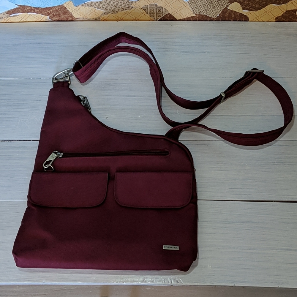 Traveling crossbody purse